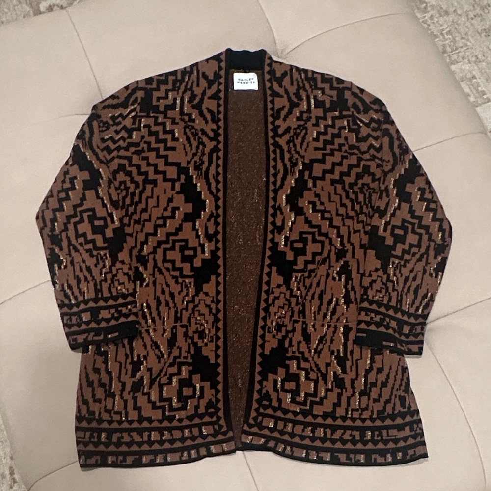 ❄️2 for $50❄️ ✨CLOSET CLEAR OUT SALE✨ Brown Geometric Pattern Sweater